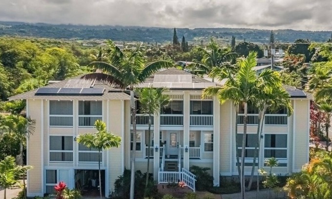 Historic Kailua Village House | Kona Trio: Rent 3 Private Units Together