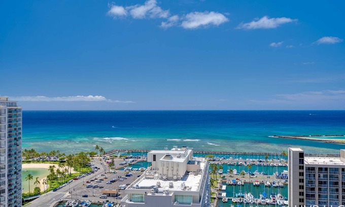 Waikiki Condo | Monthly Discovery Bay 2904 2 Bedroom Ocean/Sunset/Marina 2 Queen Beds