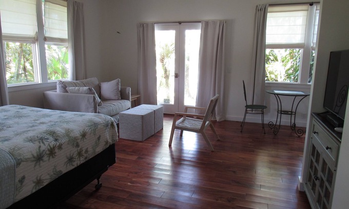 Pauwela Bed & Breakfast | North shore Maui B and B room 1.