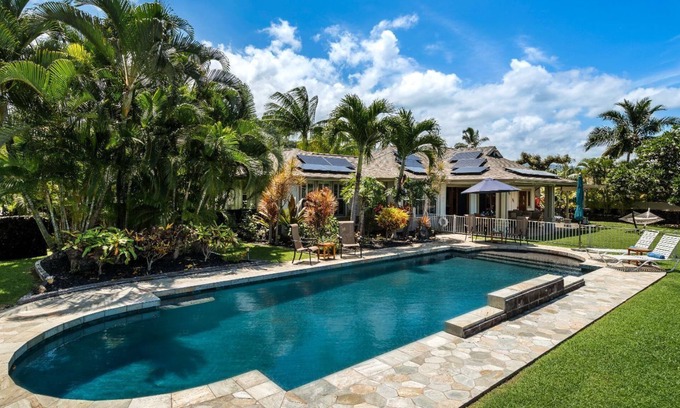 Kailua-Kona House | 🏖️Ocean View | AC | Child Friendly | Private Salt Water Pool
