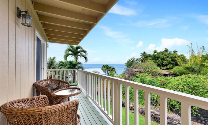 Kahaluu Bay Condo | 🏖️Ocean View | Steps From Kahalu'u Beach | WiFi