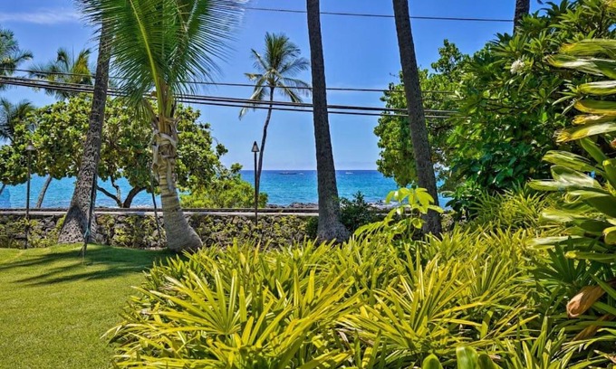 Historic Kailua Village Apartment | OCEANFRONT STUDIO - KONA ISLANDER INN CONDOS condo