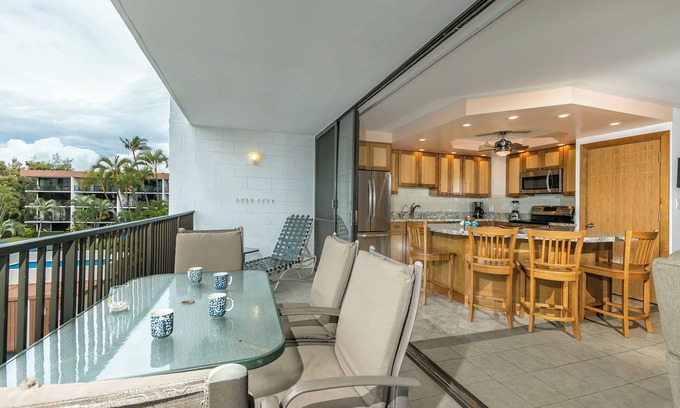 Kihei Condo | Oceanview Condo Across from Kamaole Beach III | Updated Kihei Getaway