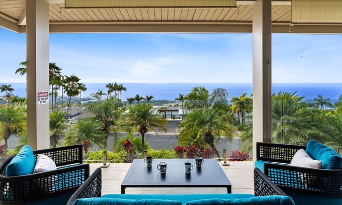 Kahaluu Bay House | ποΈ Stunning Pacific Ocean Views | Private Pool | Gated Community