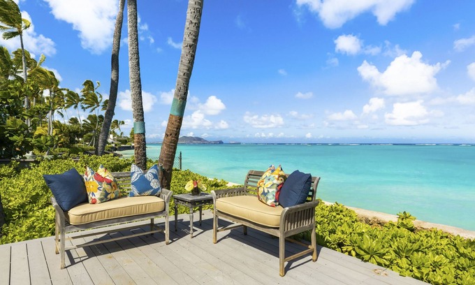 Lanikai House | Superbly Designed Home w/Views of the Mokulua Islands & Ocean: Mokulua Sunrise