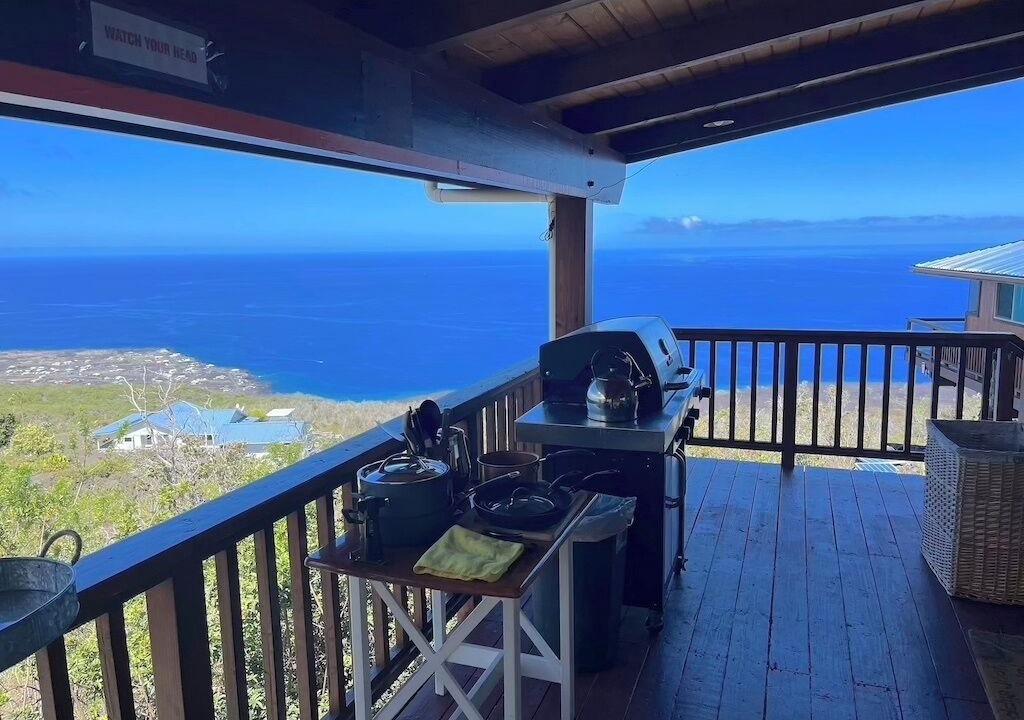 Captain Cook House | Serenity Hale on Kona Coast with spectacular ocean view