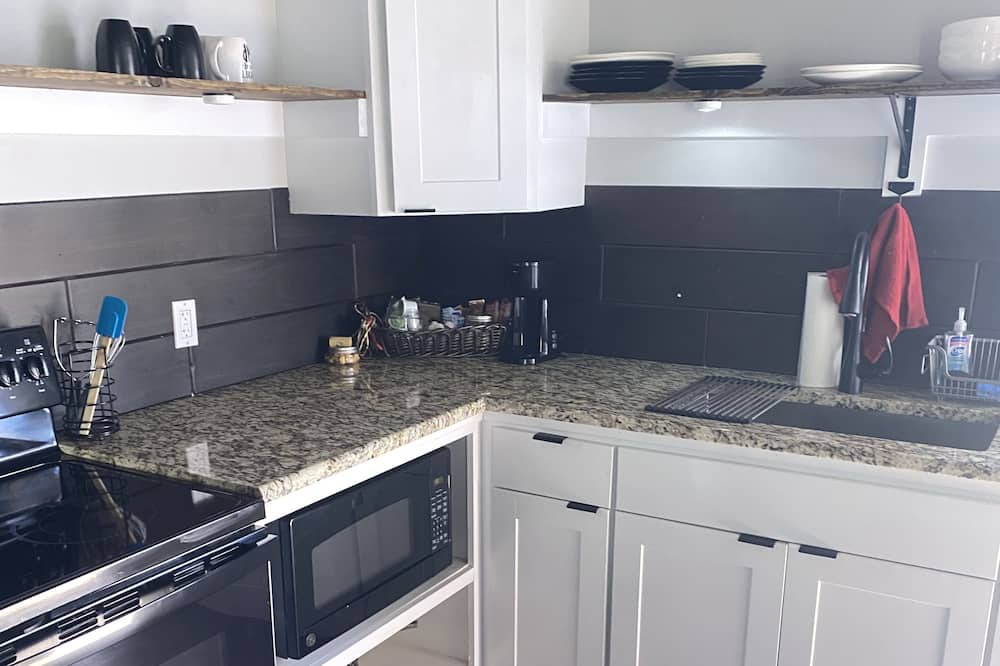 Graham Apartment | Lake Side Cabin. Pet friendly.
