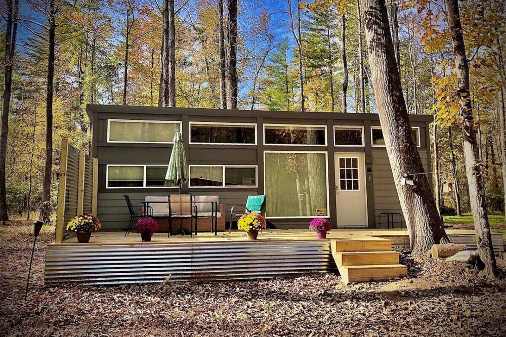 Marion House | Dogs, Tiny House, Steam Sauna, Kayaks & Fire