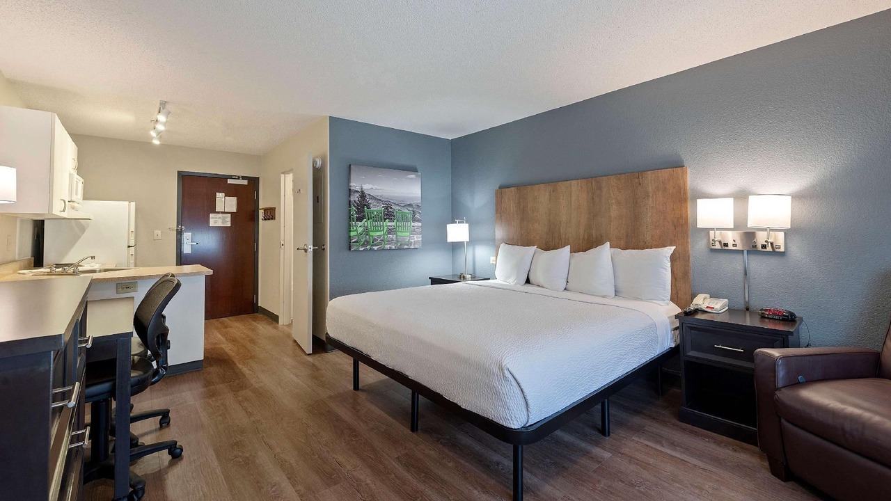 Photo of Bedroom in Pineville