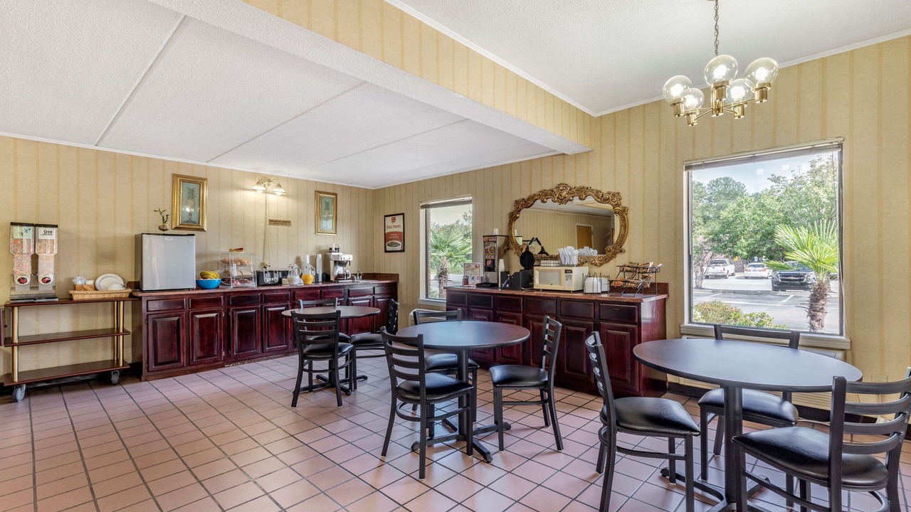 Photo of Livingroom in Lugoff