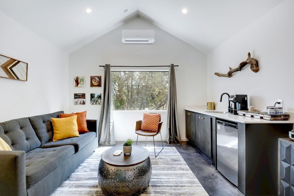 Photo of Livingroom in Dripping Springs