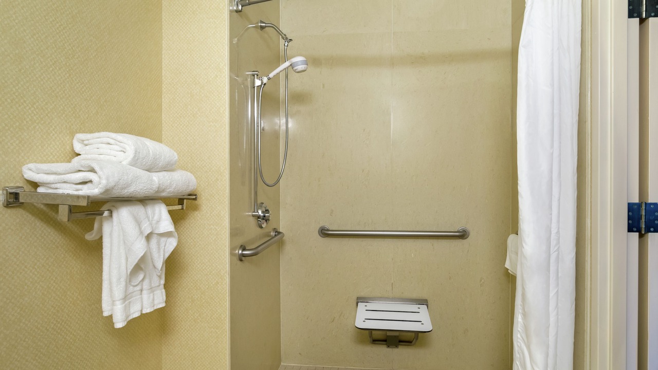 Photo of Bathroom in Central Newport News