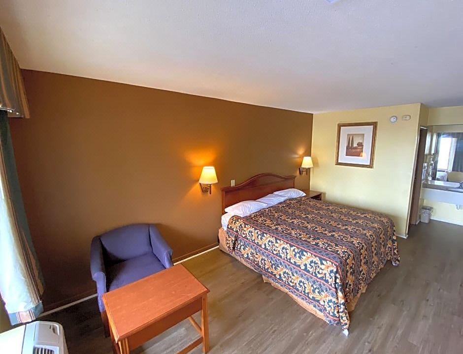 Photo of Bedroom in Monroe