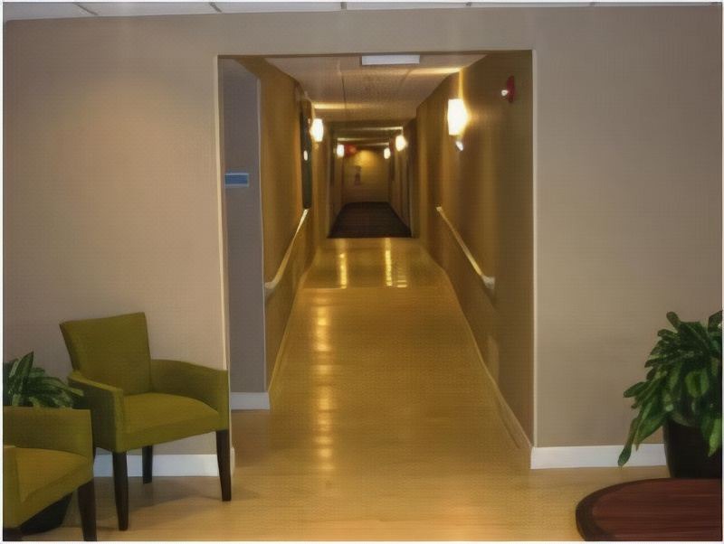 Photo of Livingroom in Coliseum Central