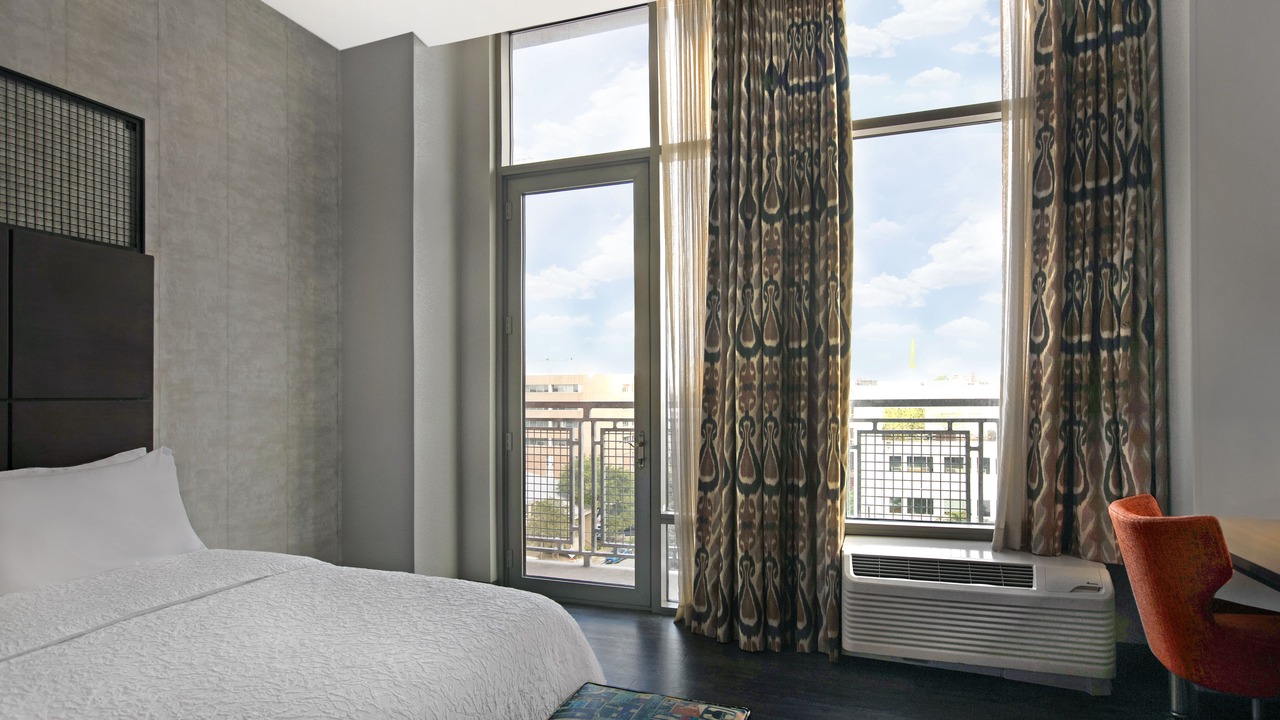 Photo of Bedroom in Museum District