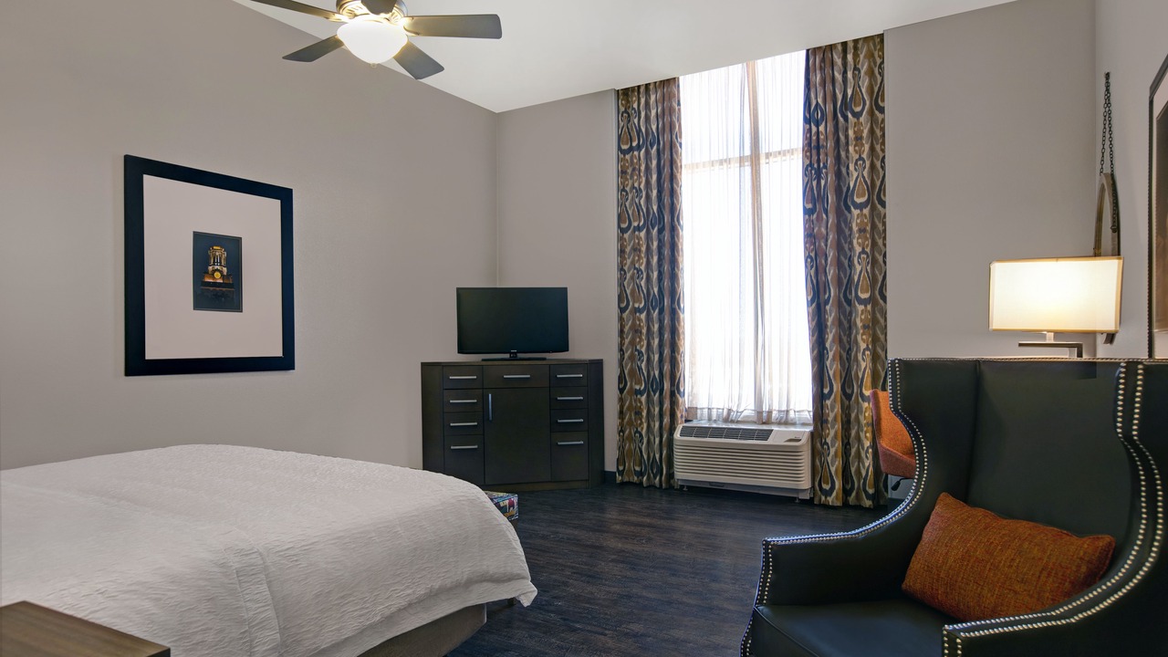 Photo of Bedroom in Museum District
