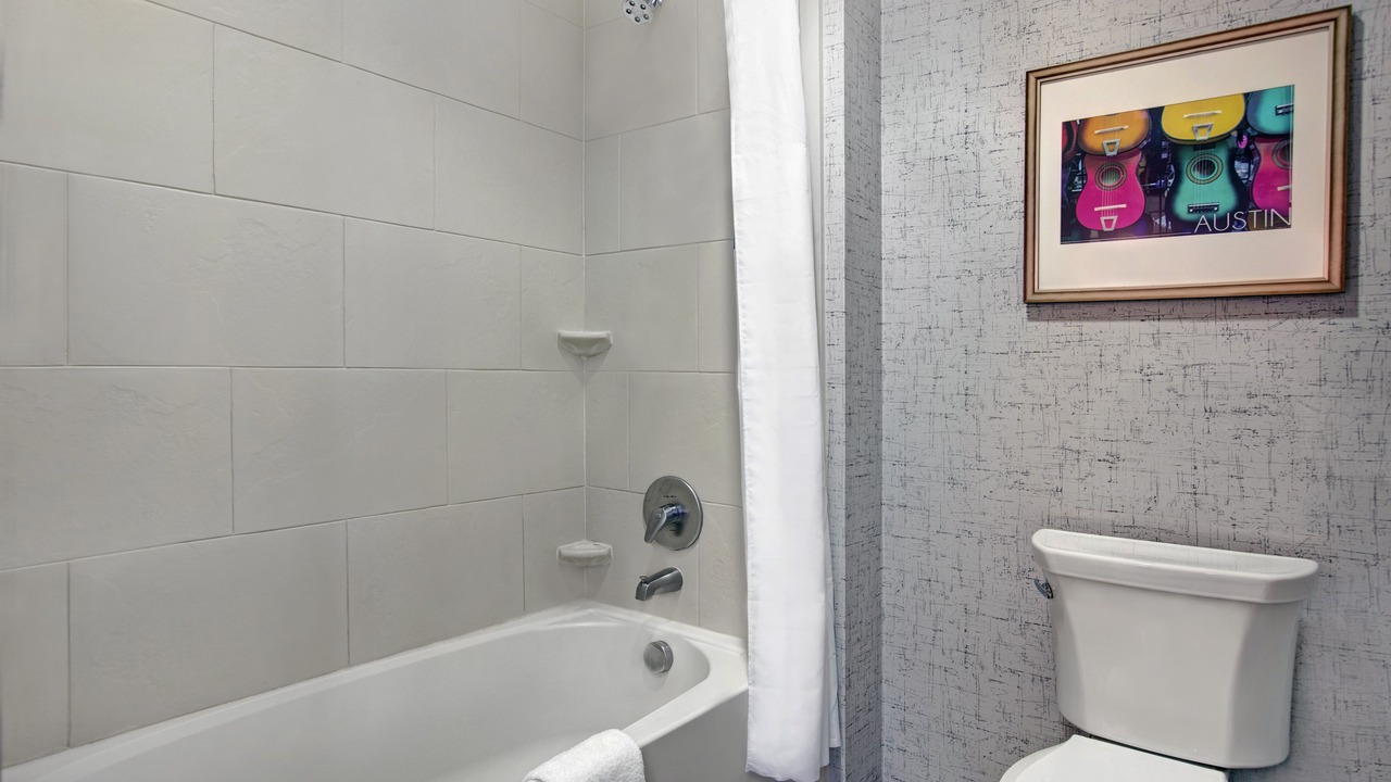 Photo of Bathroom in Museum District