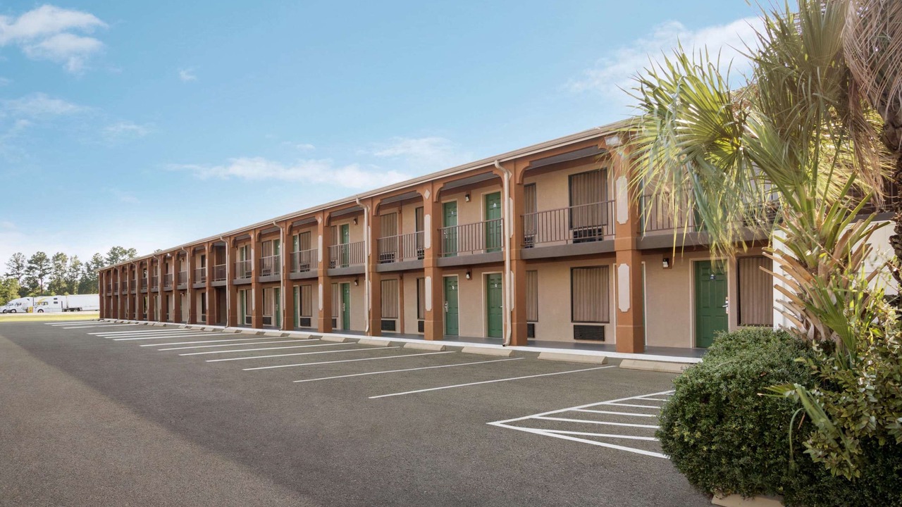 Photo of Buildings in Hardeeville