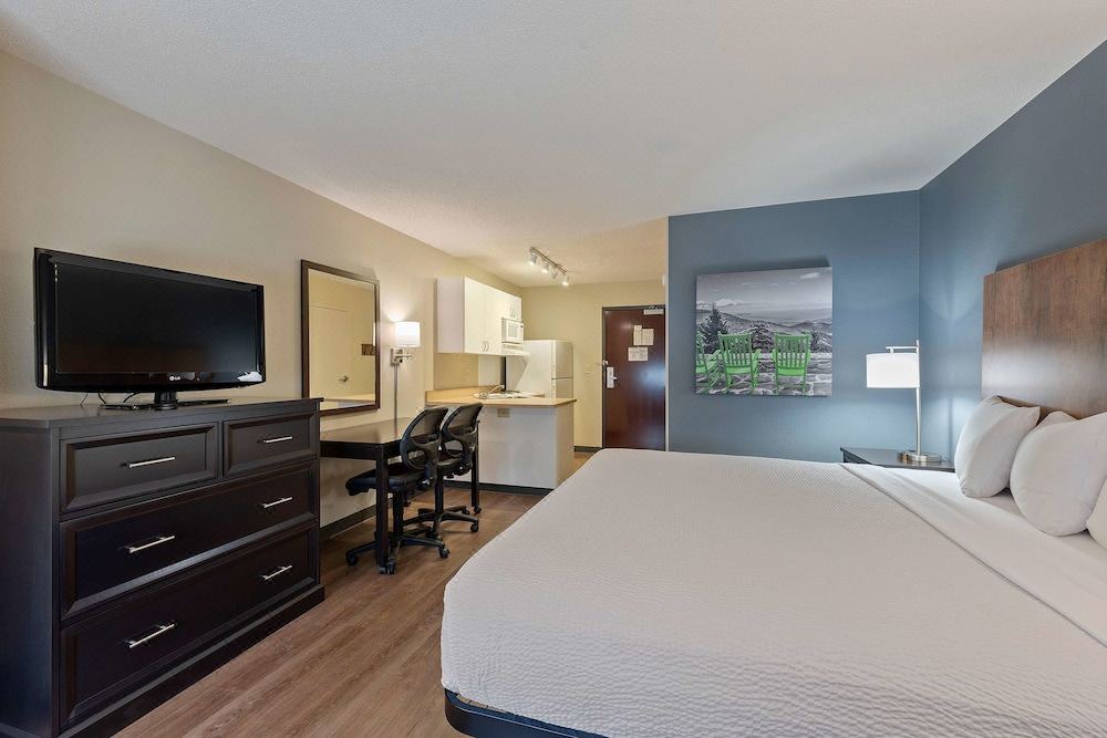 Photo of Bedroom in Pineville