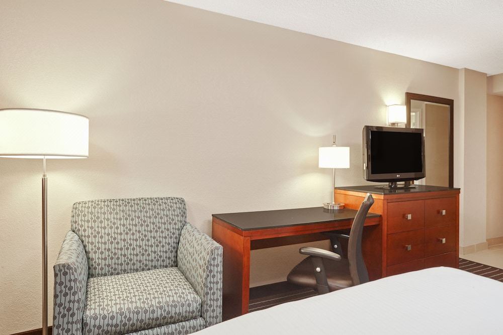 Photo of Livingroom in Coliseum Central