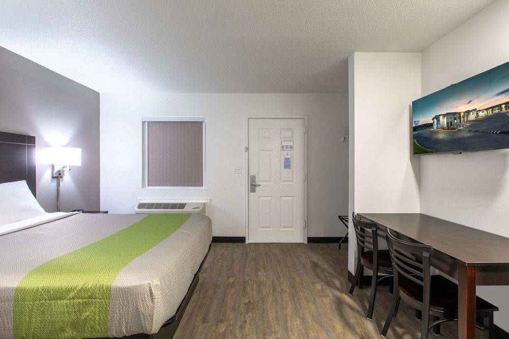 Photo of Bedroom in Conestee