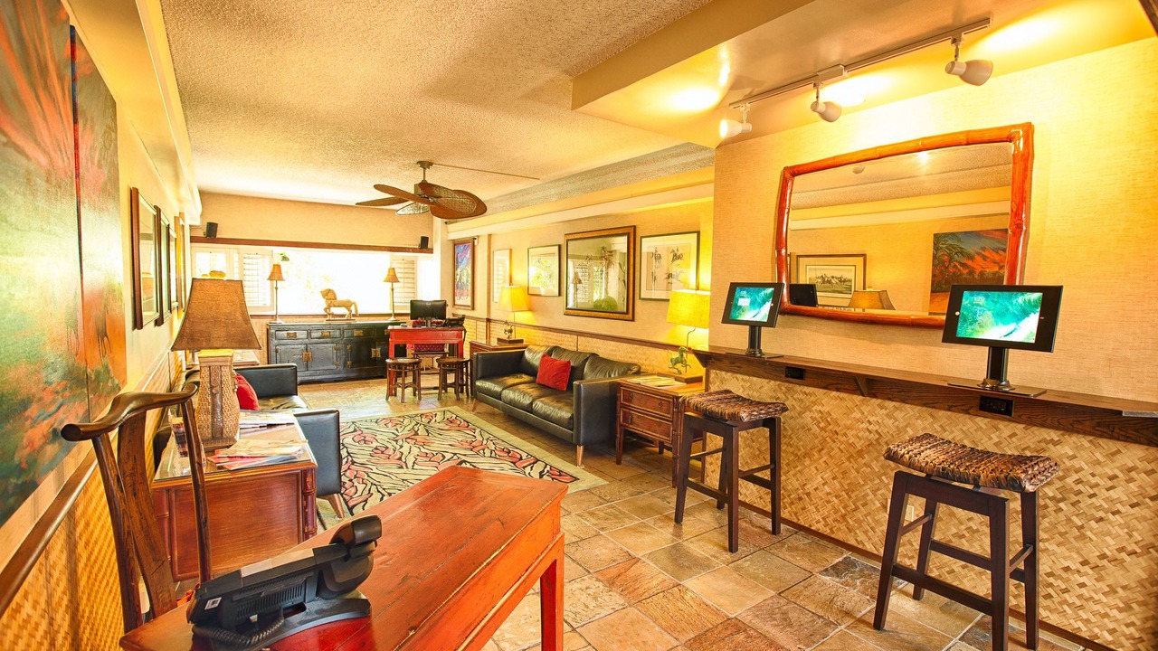 Photo of Livingroom in Waikiki