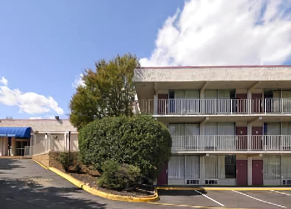 Photo of Buildings in Tuckahoe