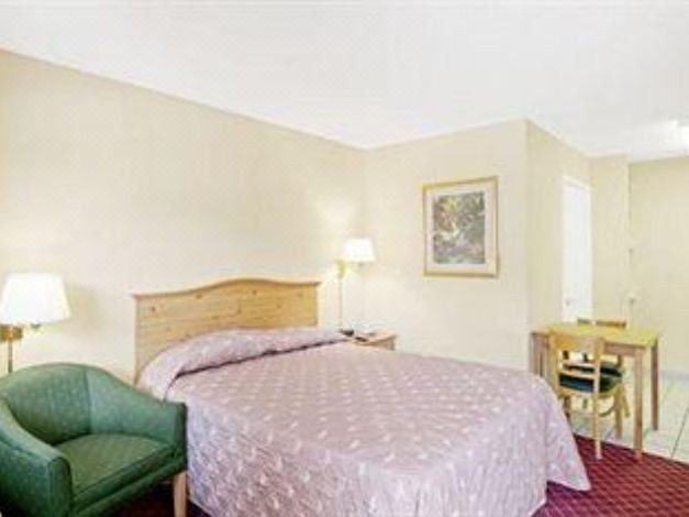 Photo of Bedroom in Innsbrook