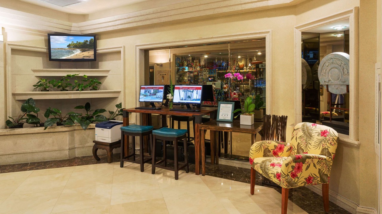 Photo of Livingroom in Waikiki
