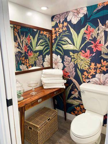 Photo of Bathroom in Punaluu