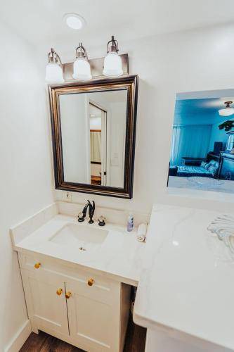 Photo of Bathroom in Punaluu