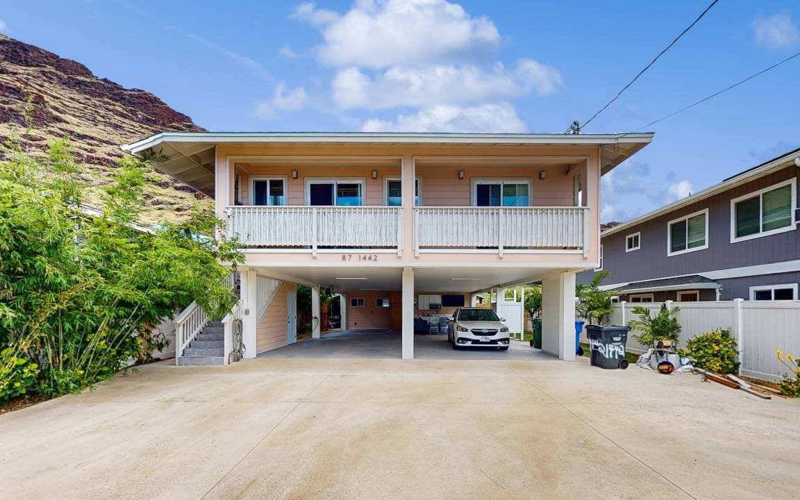 Photo of Buildings in Nanakuli