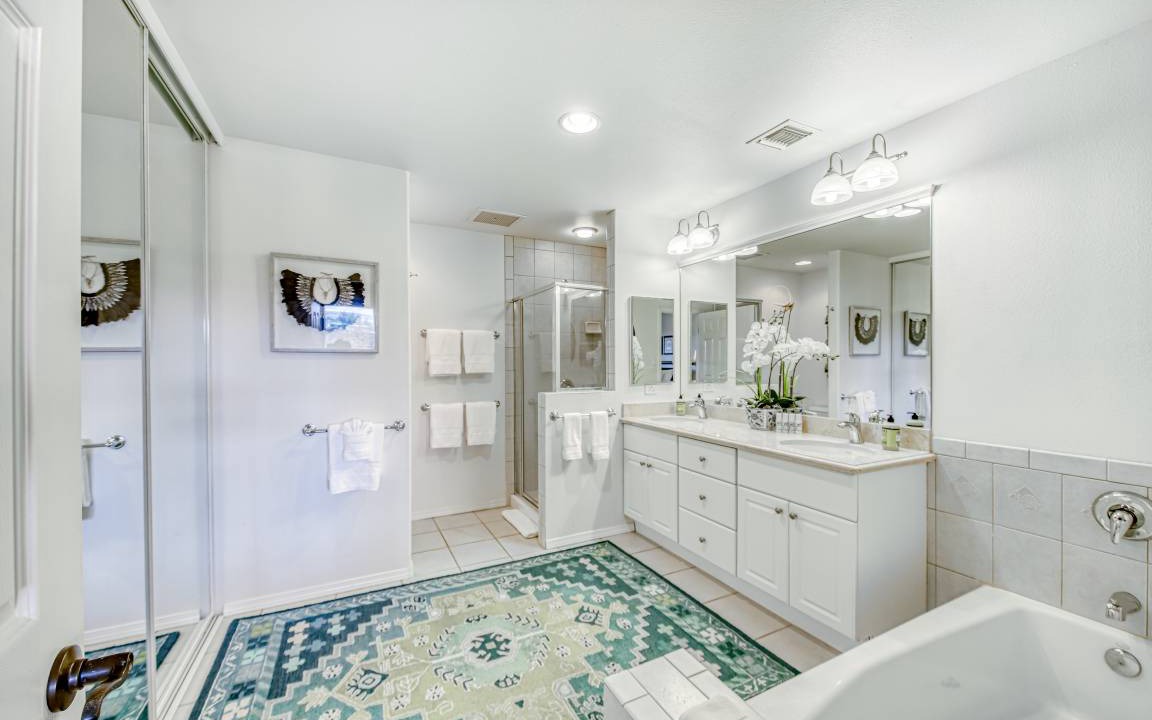 Photo of Bathroom in Waikoloa