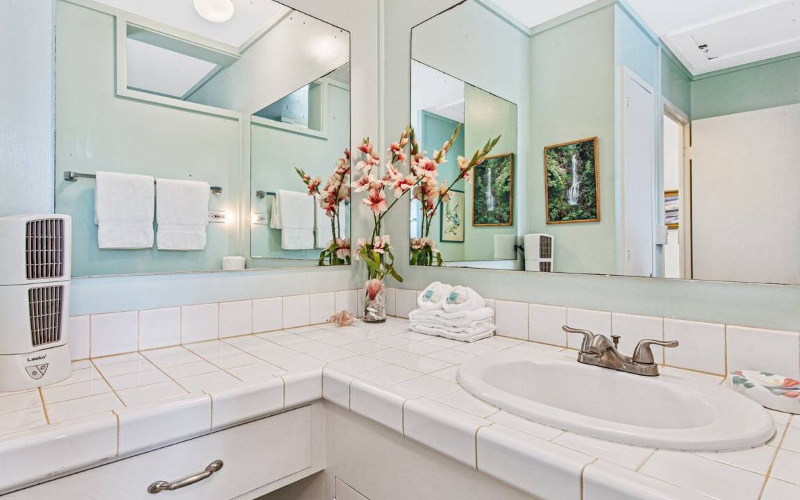 Photo of Bathroom in Honokowai