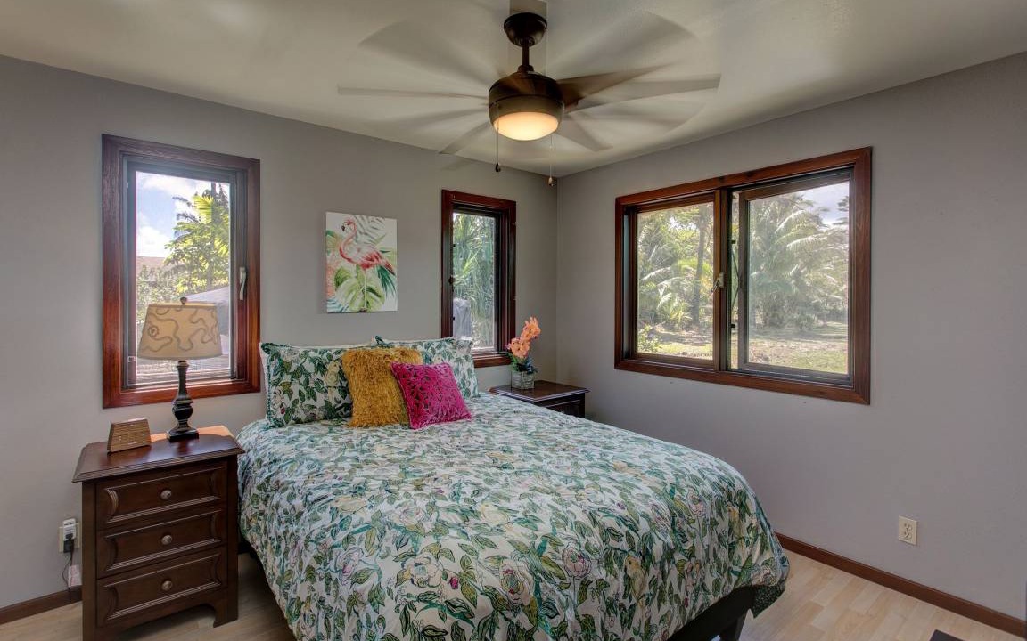 Photo of Bedroom in Keaau