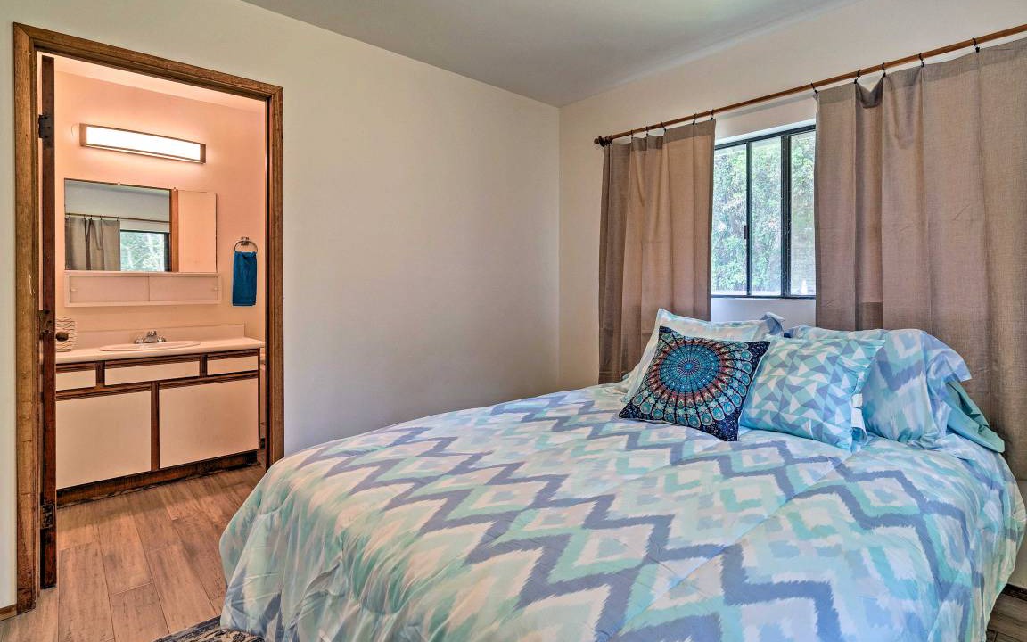 Photo of Bedroom in Naalehu
