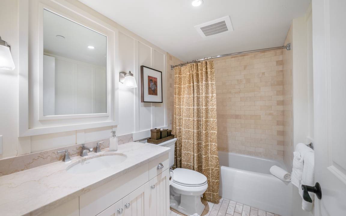 Photo of Bathroom in Kahuku