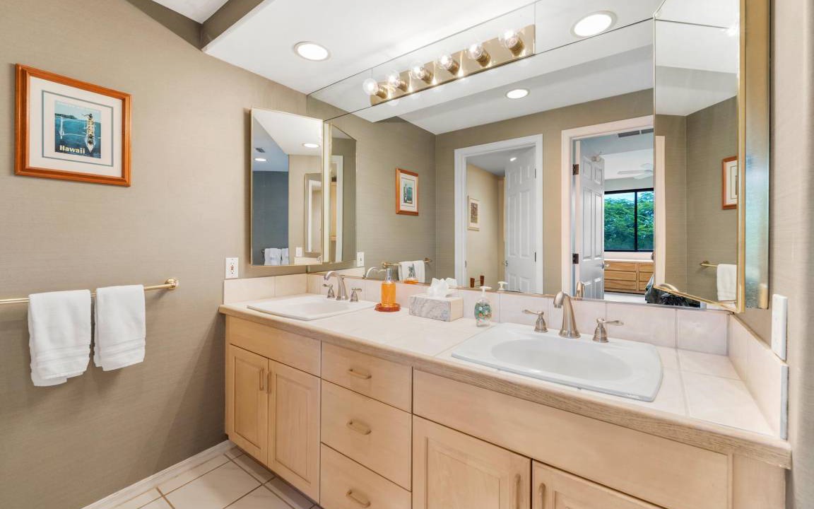 Photo of Bathroom in Waikoloa