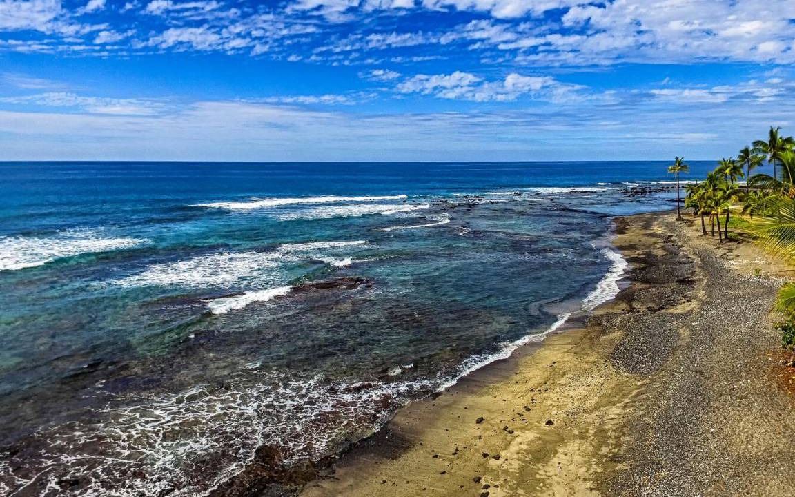 Photo of Others in Kahaluu Bay