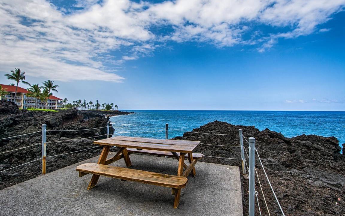 Photo of Others in Kahaluu Bay