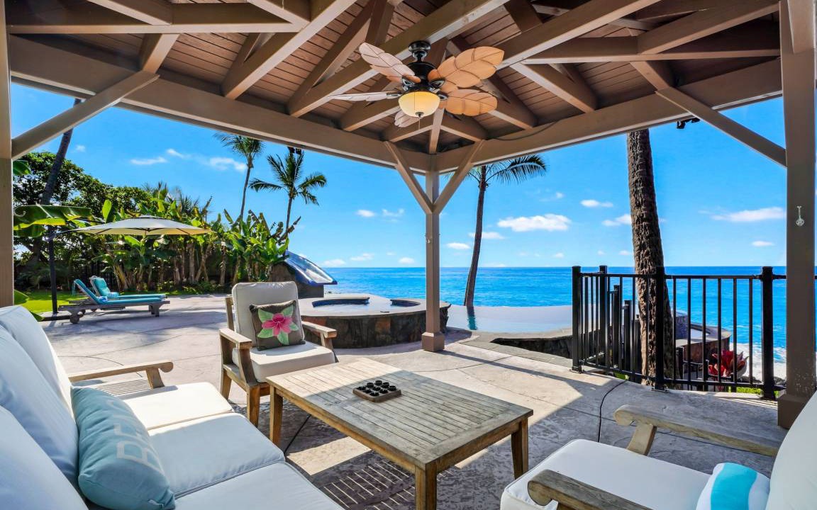 Photo of Patio Balcony in Kahaluu Bay