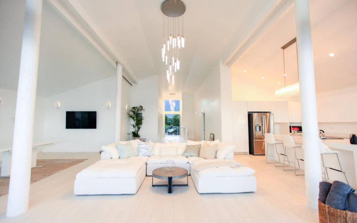 Photo of Livingroom in Makaha
