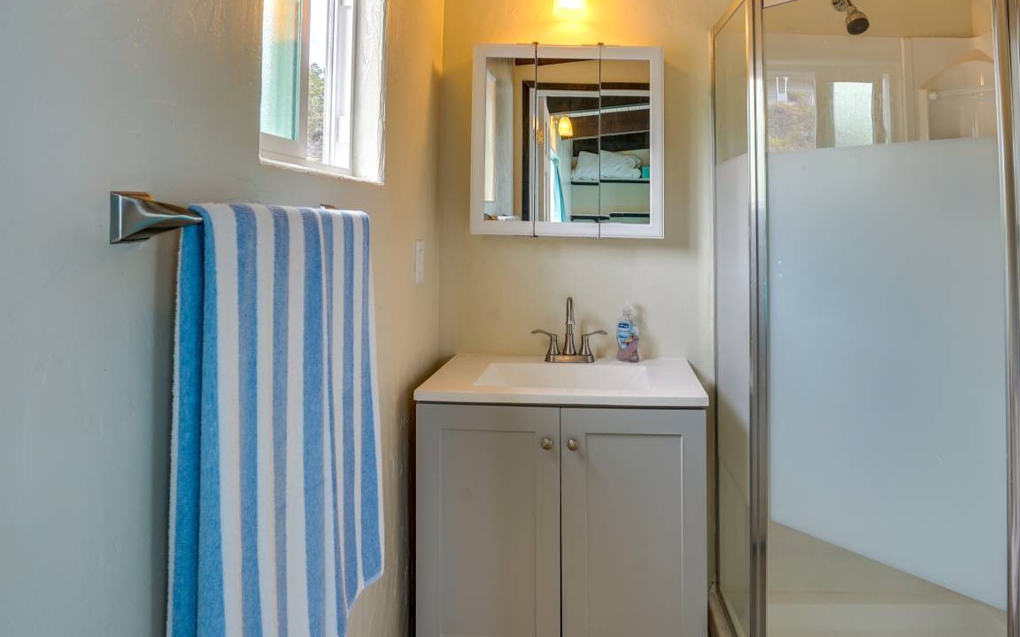 Photo of Bathroom in Captain Cook