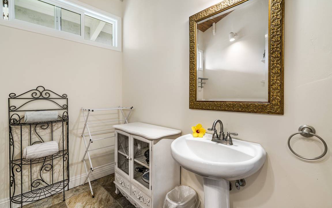 Photo of Bathroom in Kahaluu-Keauhou