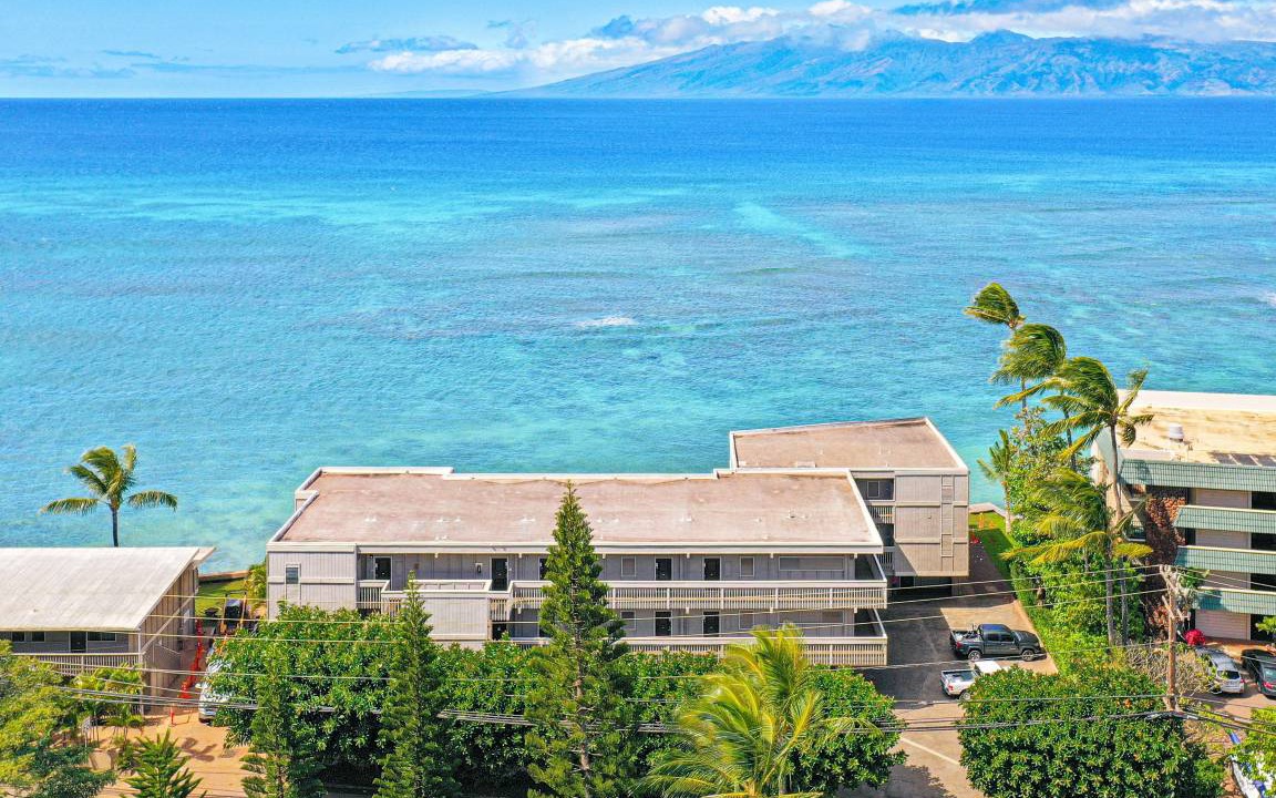 Photo of Others in Kahana