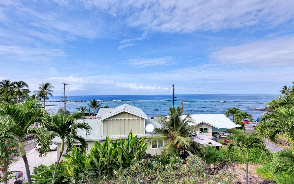 Photo of Others in Kahaluu Bay