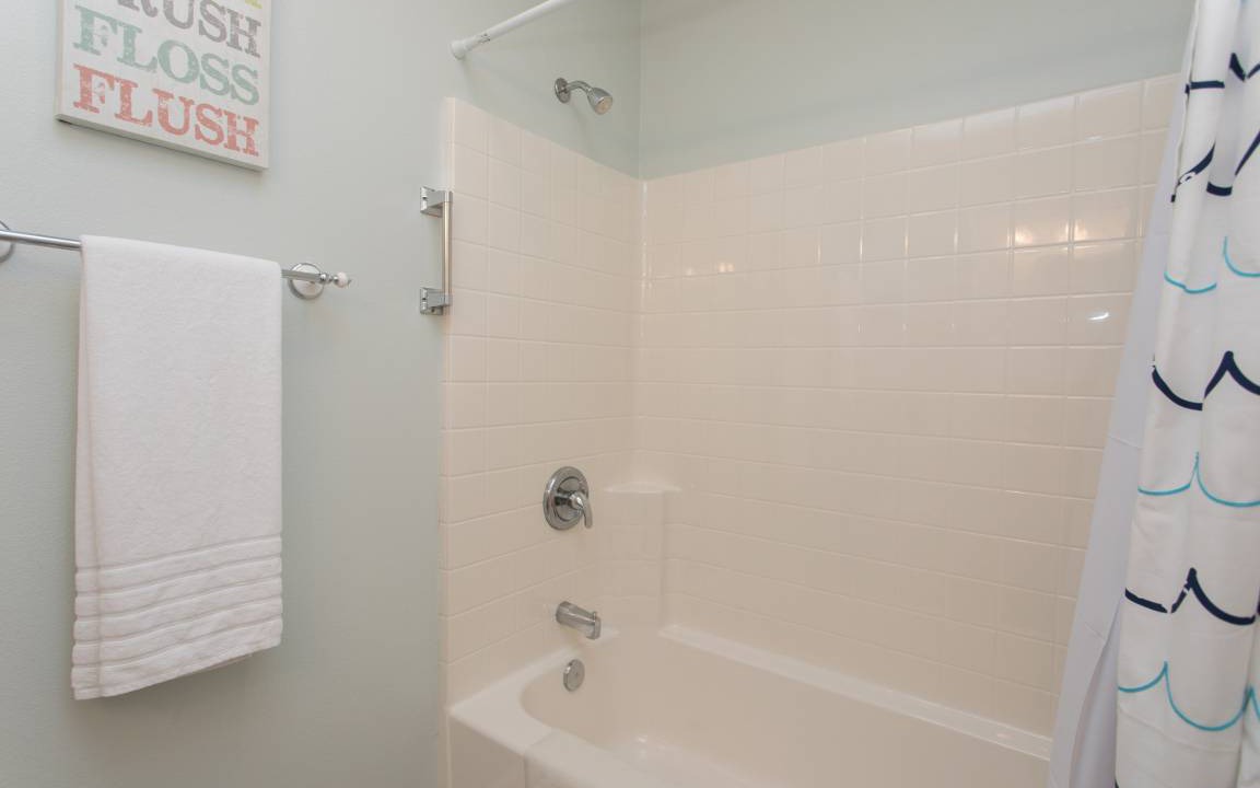 Photo of Bathroom in Royal Hawaiian Estates