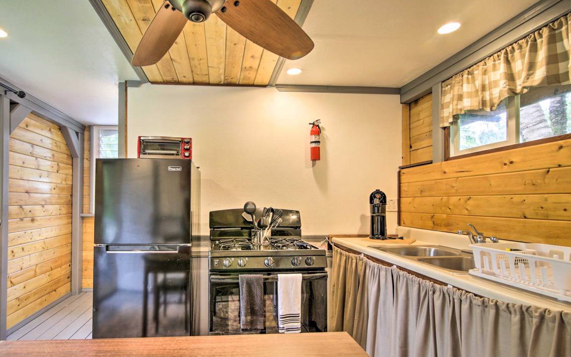 Photo of Kitchen in Leilani Estates