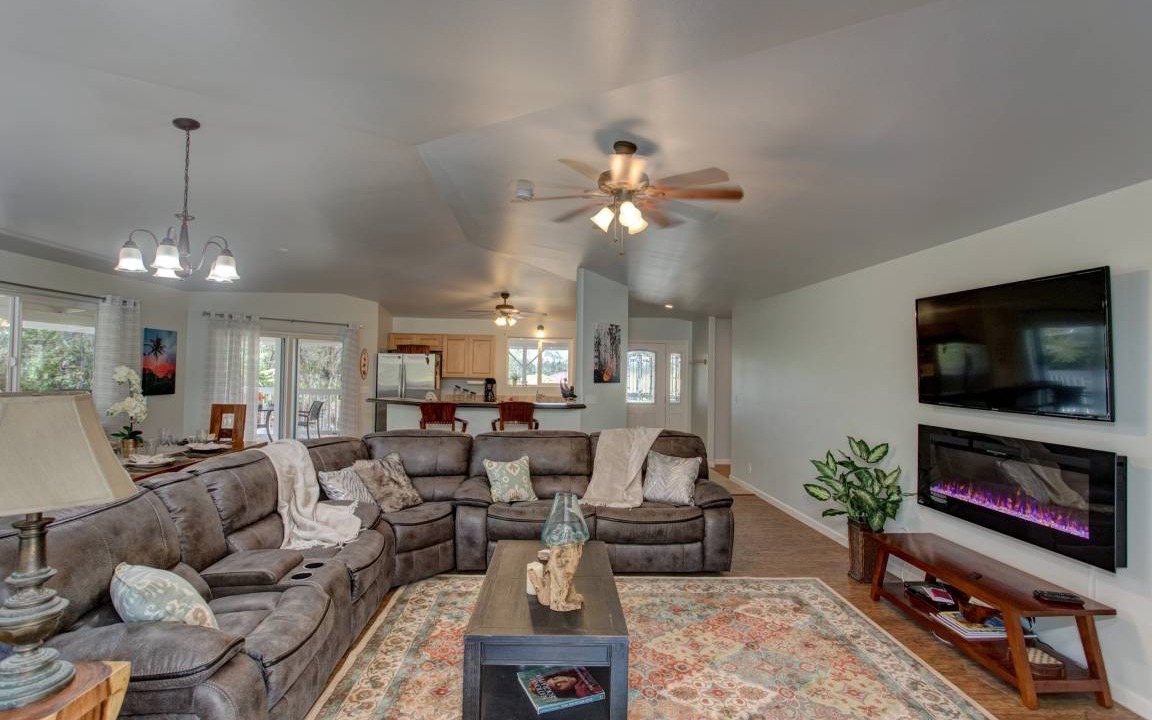Photo of Livingroom in Royal Hawaiian Estates
