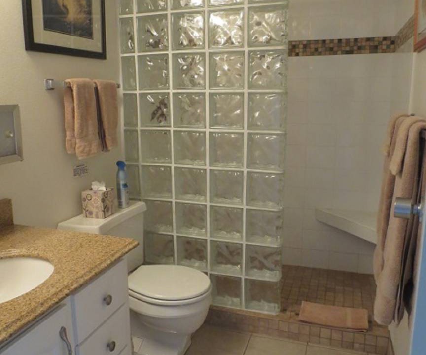 Photo of Bathroom in Maalaea